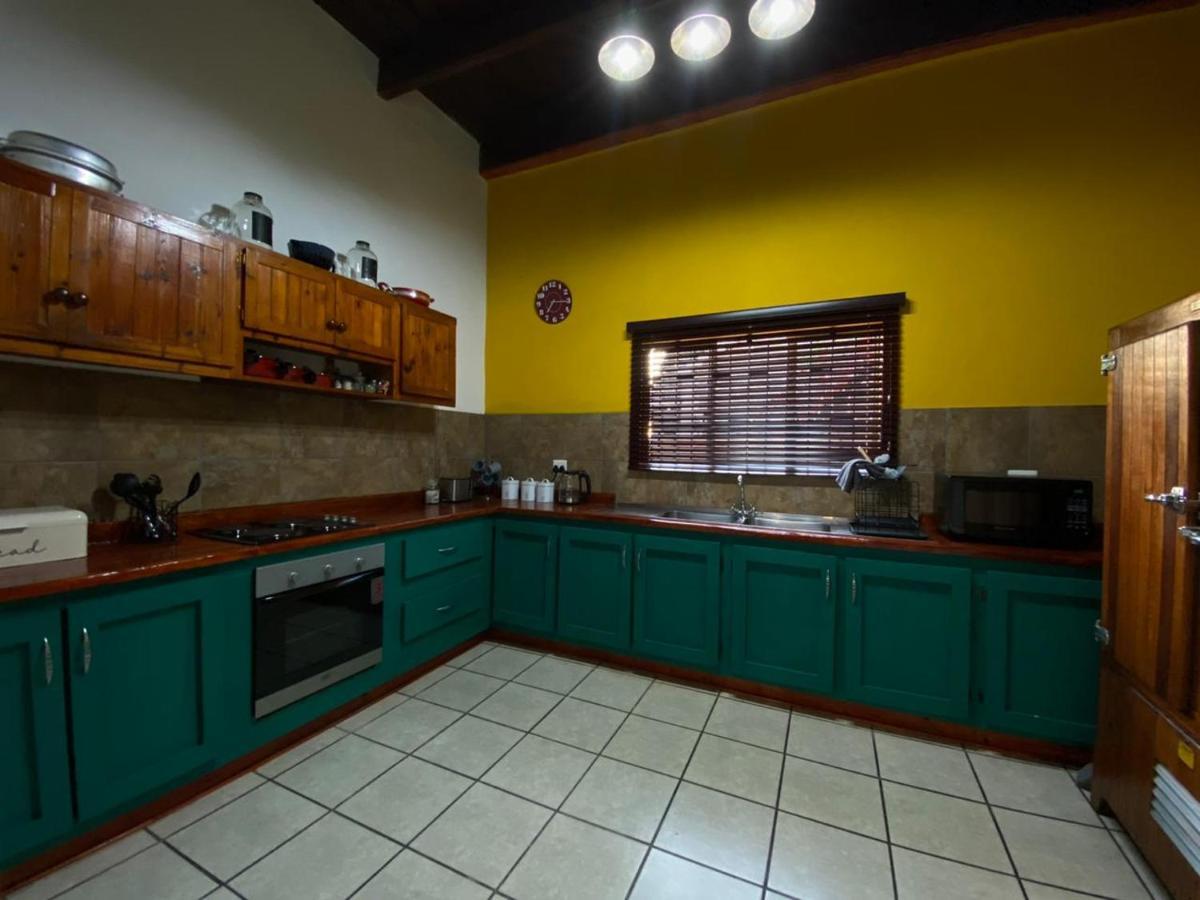 אאודטסהורן Uthando Backpackers Lodge מראה חיצוני תמונה